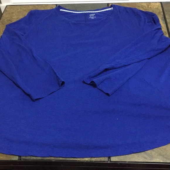 NWT Crown & Ivy Blue pull over top. - Picture 1 of 8